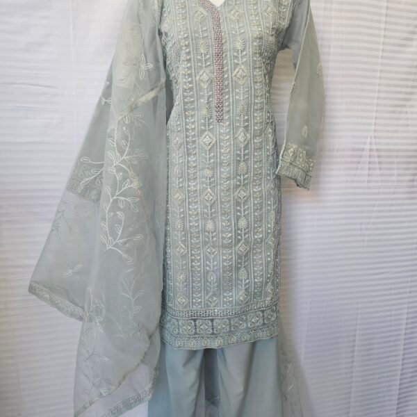 3 Piece Suit – Elegant Stitched Design